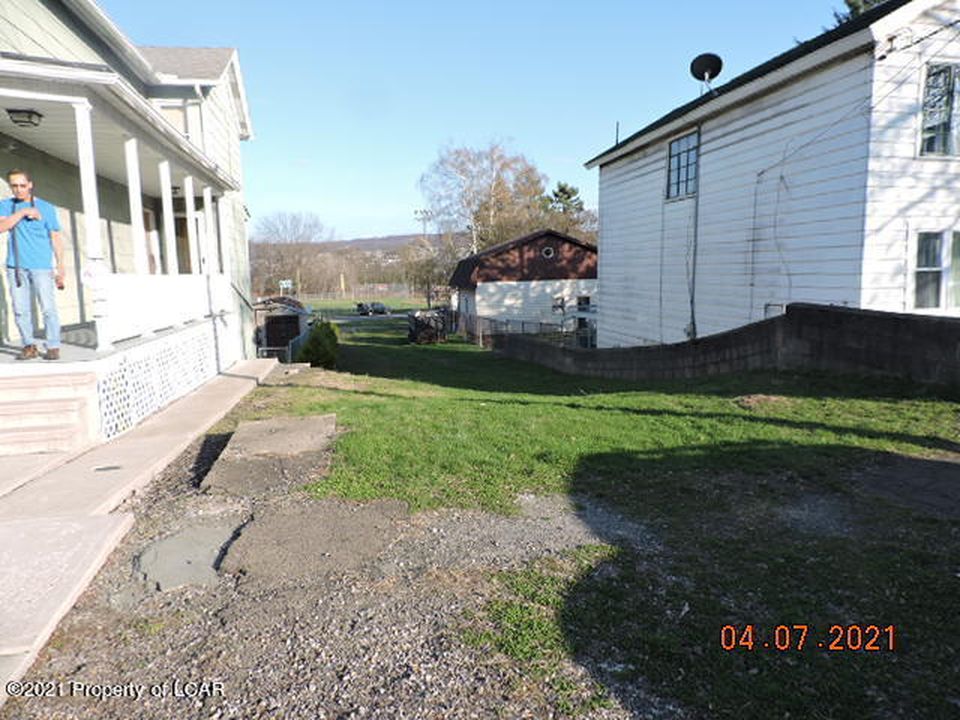 S 9th Ave, Scranton, PA 18504, Foreclosure Call 4BD / 2BH