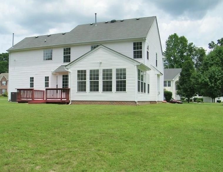 Sawtooth Dr, Suffolk, VA 23434, Foreclosure 290,000 4BD / 2BH