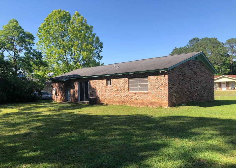 Southern Dr, Gautier, MS 39553, Foreclosure 61,400 2BD / 2BH