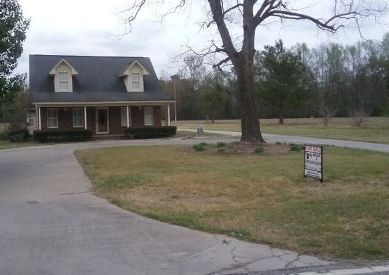 Kingstree Hwy, Manning, SC 29102, Foreclosure 84,000 3BD / 3BH