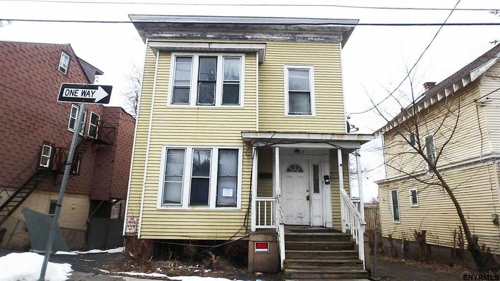 Benjamin St, Albany, NY 12202, Foreclosure 28,500 8BD / 2BH