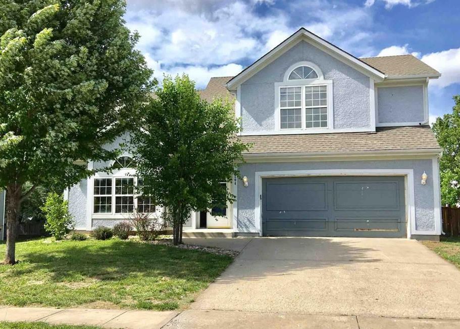 N 2nd St E, Louisburg, KS 66053, Foreclosure 160,000 3BD / 2BH