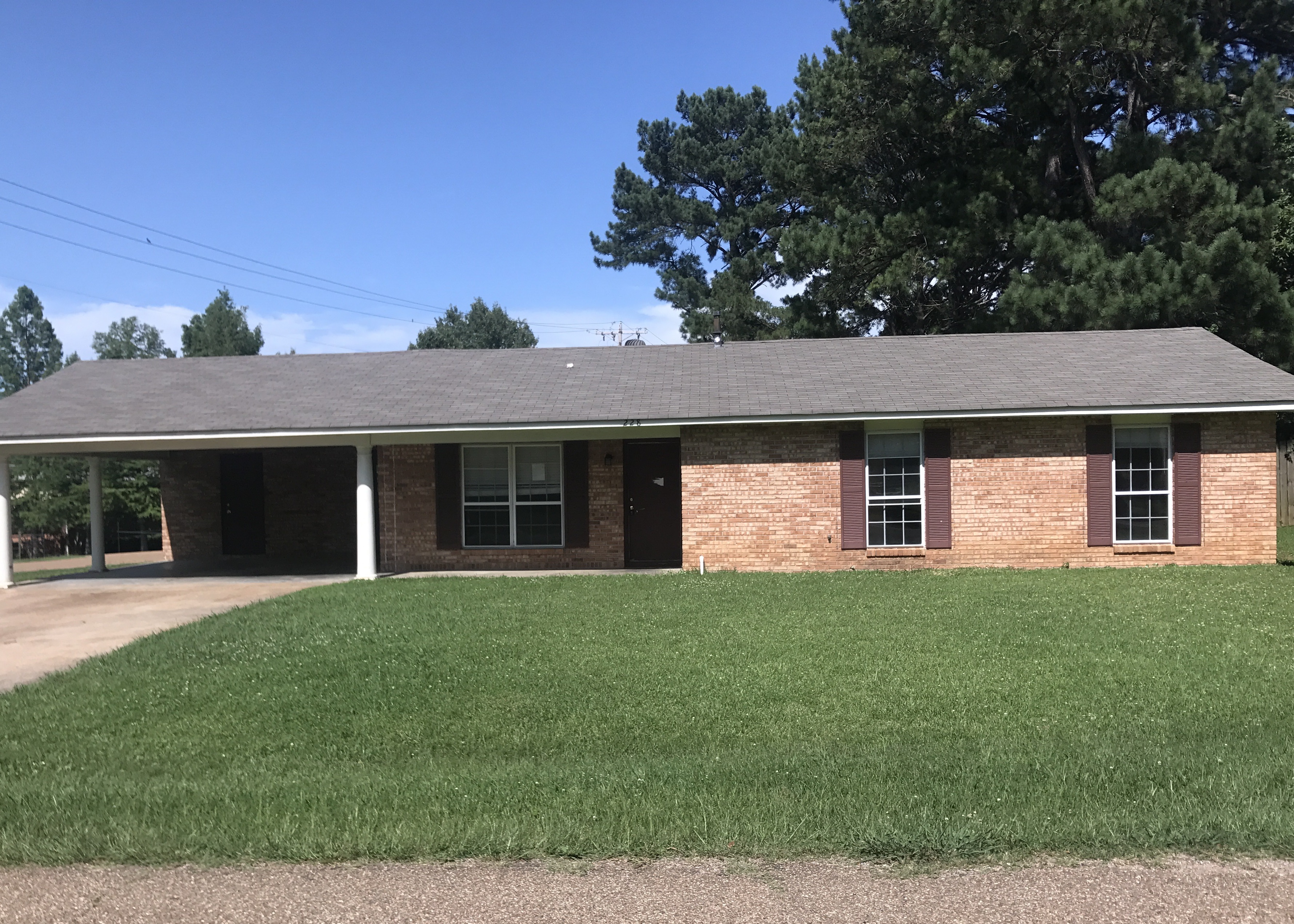 Nw Fourth St, Flora, MS 39071, Foreclosure 102,500 6BD / 1.5BH