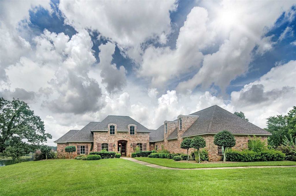 Johnstone Dr, Madison, MS 39110, Foreclosure 599,950 4BD / 4BH Foreclosure Listing 28700569