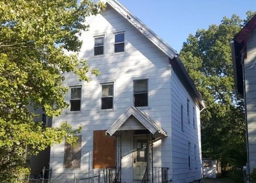 Cedar Hill Ave, New Haven, CT 06511, Foreclosure 49,900 4BD / 3BH