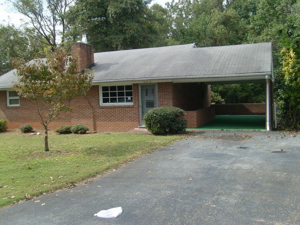 Hillcrest Dr, Rocky Mount, VA 24151, Foreclosure 67,900 2BD / 1BH