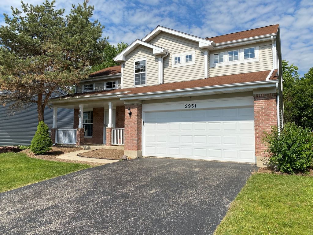 Hillsboro Ln, Lake In The Hills, IL 60156, Foreclosure 273,500 3BD