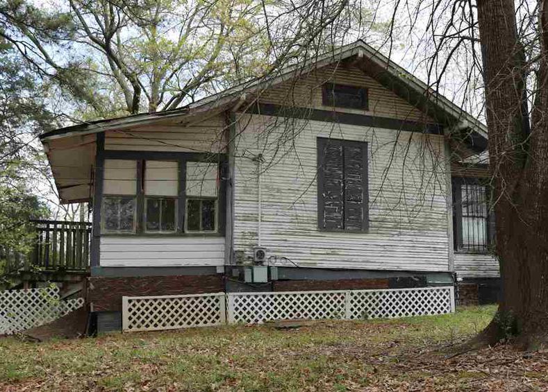 W Capitol St, Jackson, MS 39209, Foreclosure Call 3BD / 2BH