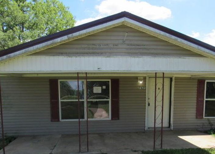 Harp Pike, Frankfort, KY 40601, Foreclosure 34,900 4BD / 2BH