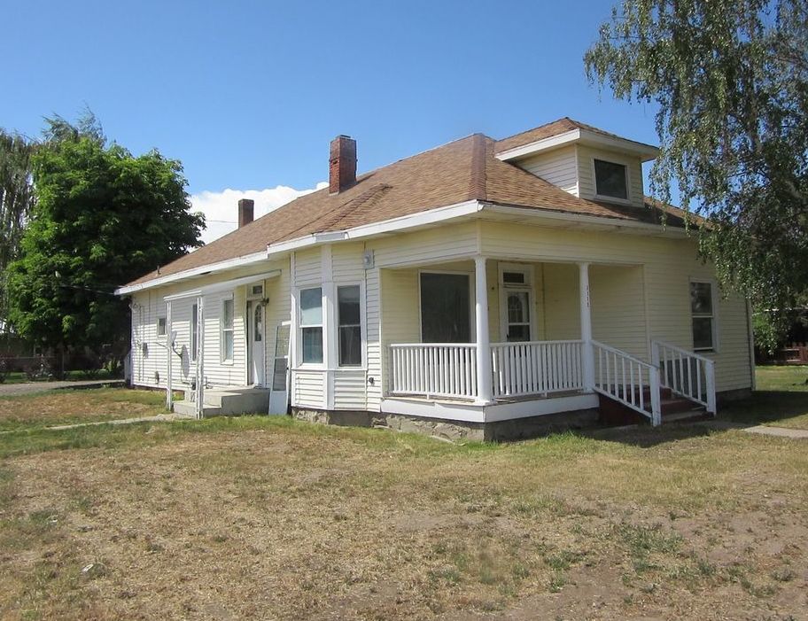 College St, Baker City, OR 97814, Foreclosure 116,000 4BD / 2BH