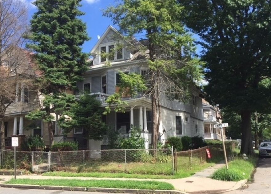 Park St, East Orange, NJ 07017, Foreclosure 90,000 7BD / 3BH