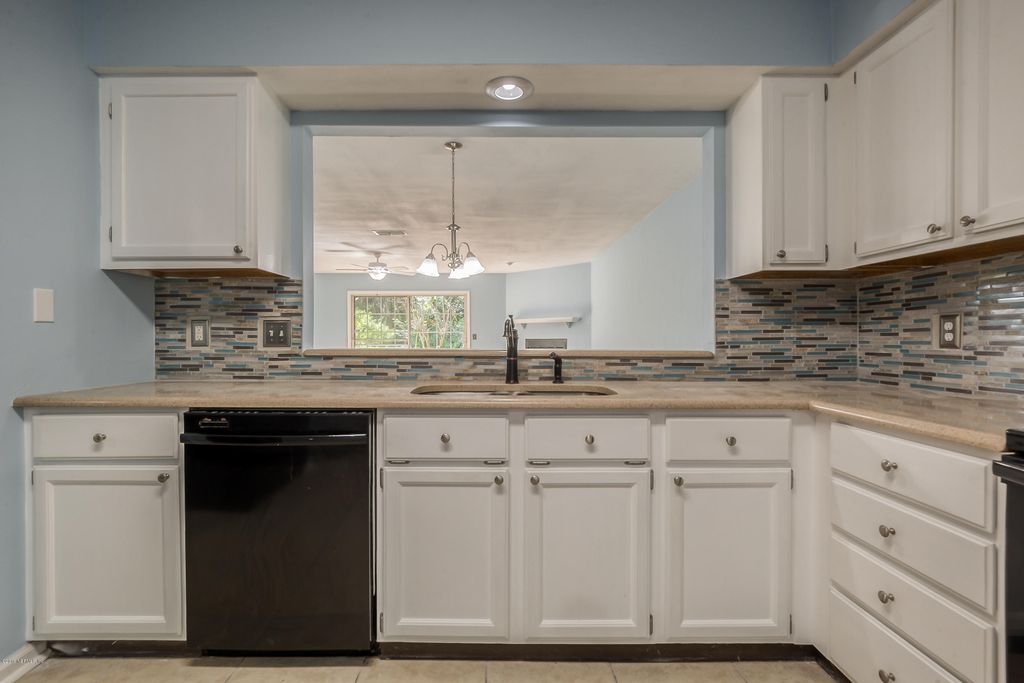 Property #28815100 Photo