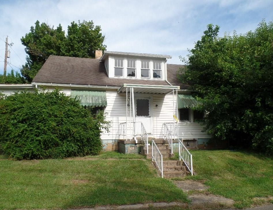 Mill St, Nelsonville, OH 45764, Foreclosure 17,500 3BD / 1BH