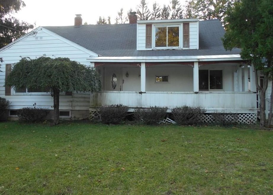 Broad Rd, Syracuse, NY 13215, Foreclosure 97,900 5BD / 2BH