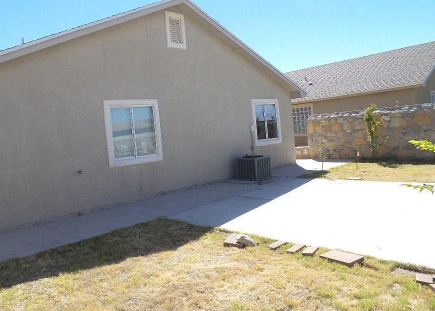 Adan Fuentes St, El Paso, TX 79938, Foreclosure 118,000 3BD / 2BH