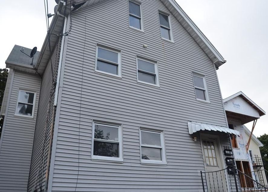 Blatchley Ave, New Haven, CT 06513, Foreclosure 149,900 5BD / 3BH