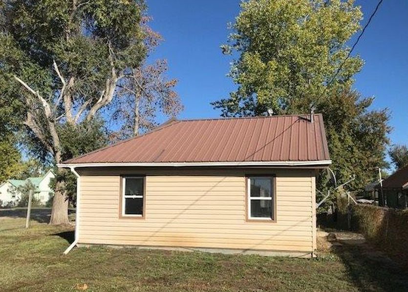 S B Ave, New Underwood, SD 57761, Foreclosure 56,000 3BD / 1BH