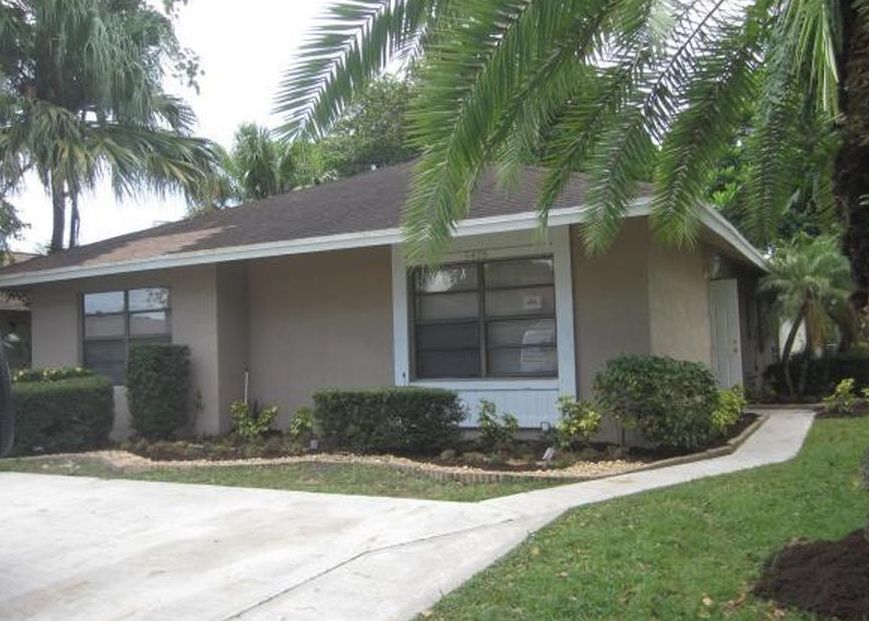 Gene Cir, West Palm Beach, FL 33415, Foreclosure 249,500 3BD / 2BH