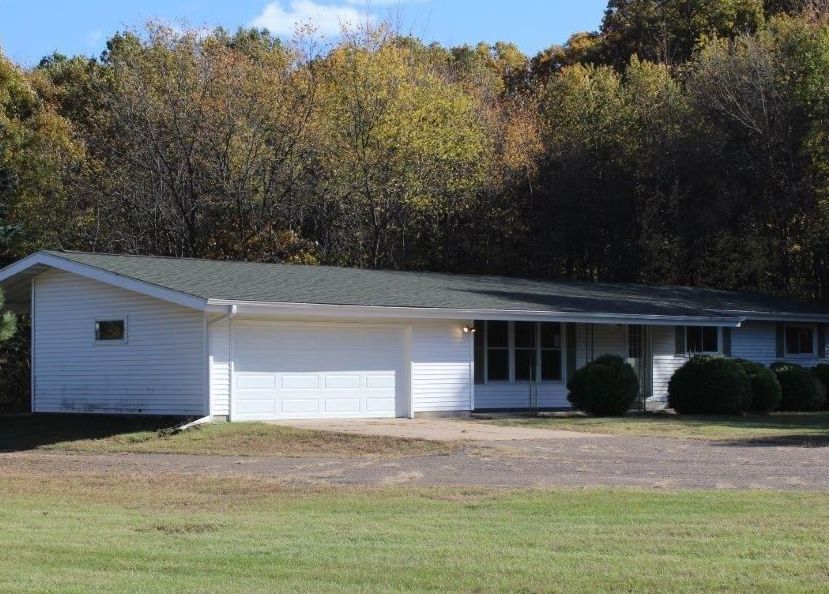 33rd St, Elk Mound, WI 54739, Foreclosure 148,000 3BD / 2BH Foreclosure Listing 28828666
