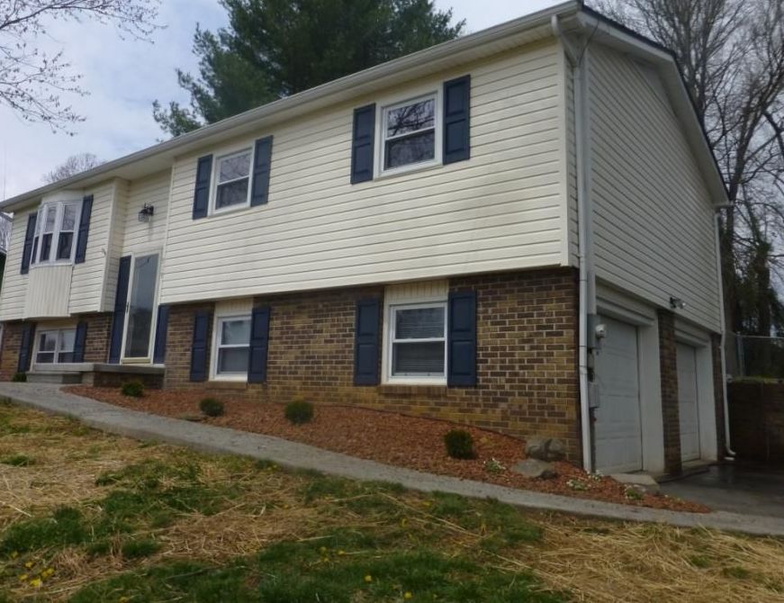 Old Gray Station Rd, Johnson City, TN 37615, Foreclosure 117,450 3BD / 2BH Foreclosure