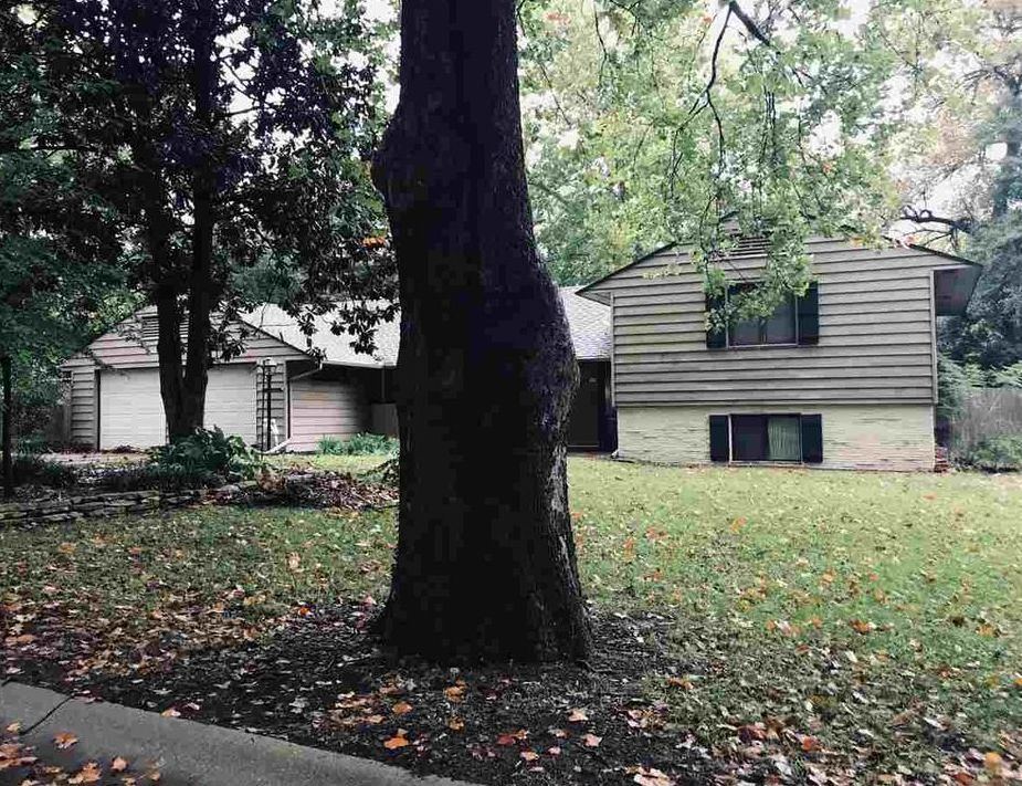 Hillcrest Dr, Ponca City, OK 74604, Foreclosure 210,000 3BD / 3BH