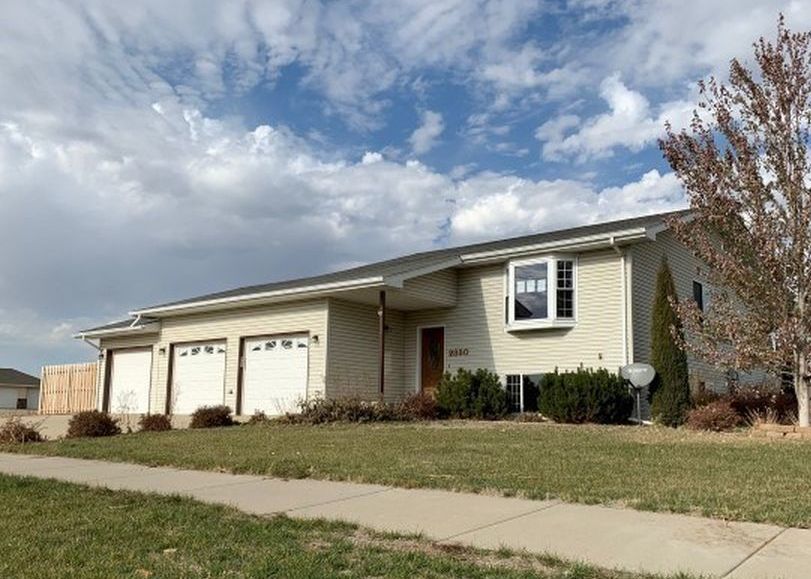 5th Ave Sw, Minot, ND 58701, Foreclosure 237,000 4BD / 2BH