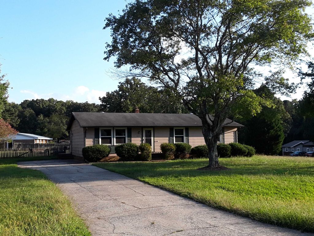 Oakwood Ln, Gastonia, NC 28056, Foreclosure 141,810 3BD / 2BH