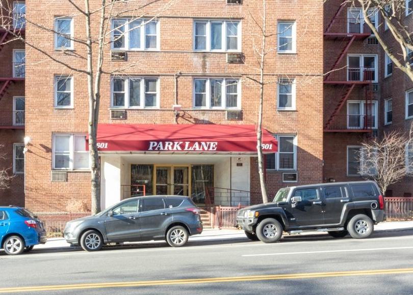 Broadway Apt 4k, Bronx, NY 10471, Foreclosure 169,900 1BD / 1BH