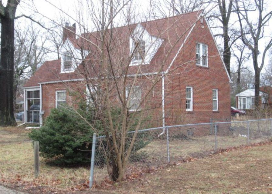 Skyline Dr, Suitland, MD 20746, Foreclosure 189,900 3BD / 2BH