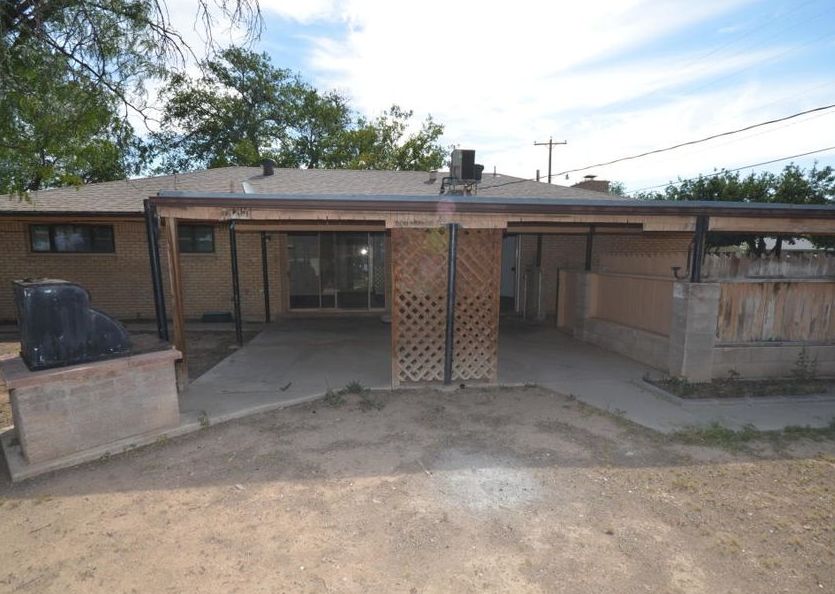 Encanto Dr, Roswell, NM 88201, Foreclosure 99,900 3BD / 2BH