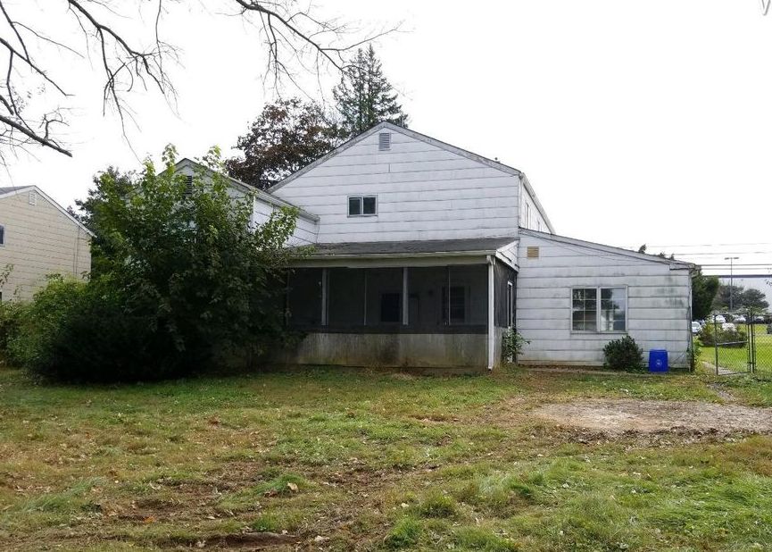 Mearns Rd, Warminster, PA 18974, Foreclosure 340,000 3BD / 3BH