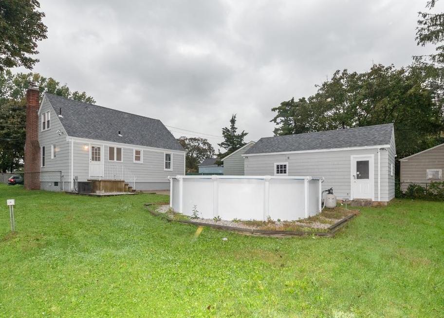 Estelle Rd, East Haven, CT 06512, Foreclosure 199,900 3BD / 1BH