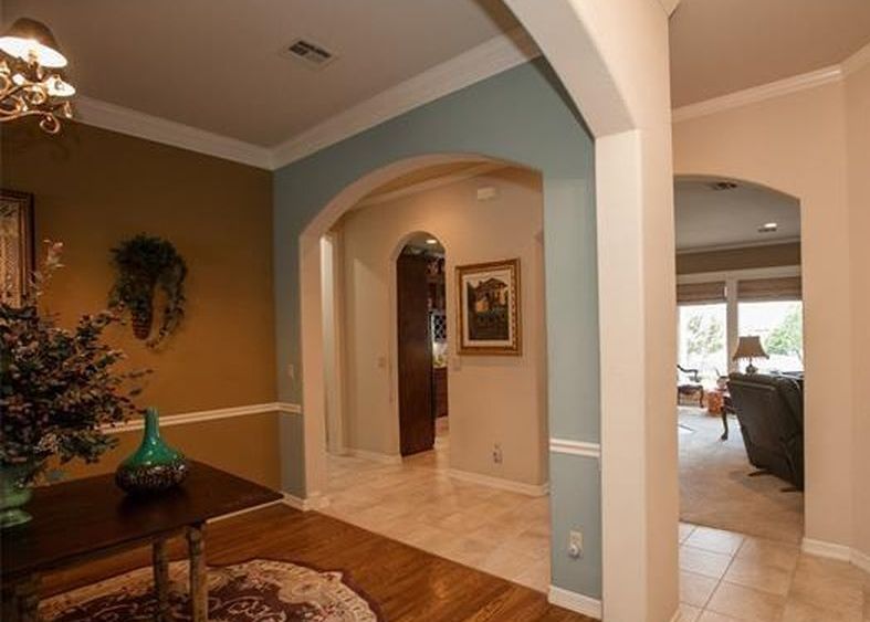 N Maple Ave, Broken Arrow, OK 74012, Foreclosure 292,018 3BD / 3BH