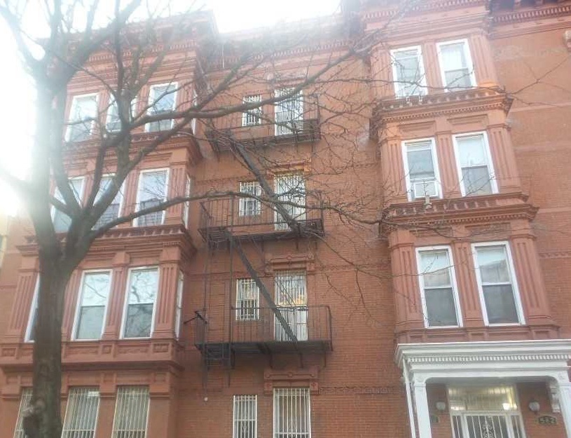 Throop Ave Apt 1a, Brooklyn, NY 11216, Foreclosure 395,500 1BD