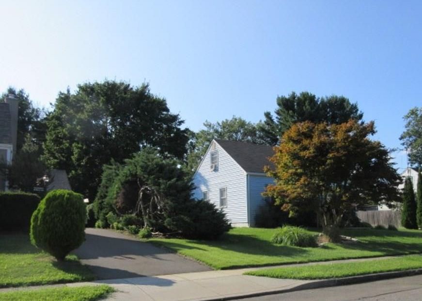 Morris Ln, Milford, CT 06460, Foreclosure 199,900 2BD / 1BH