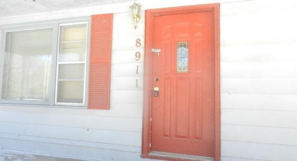 Elm Ave, Kansas City, MO 64138, Foreclosure 95,000 3BD / 1BH