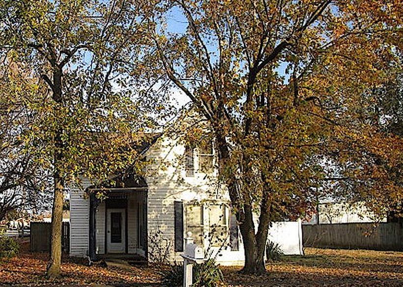 Stewart St, Bernie, MO 63822, Foreclosure 31,900 4BD / 2BH