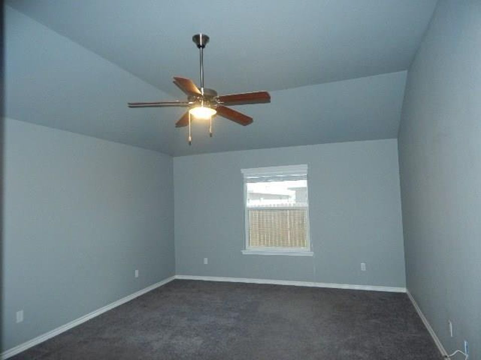 Wood Creek Dr, Corpus Christi, TX 78410, Foreclosure 194,000 4BD