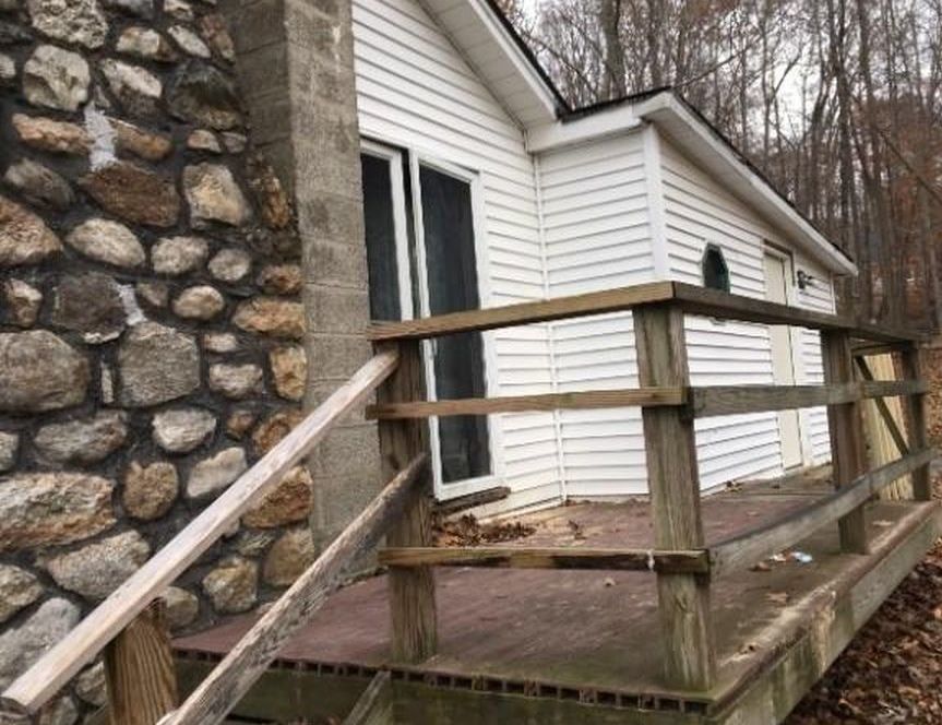 Lake Shore Dr, Pine Bush, NY 12566, Foreclosure Call 3BD / 1BH