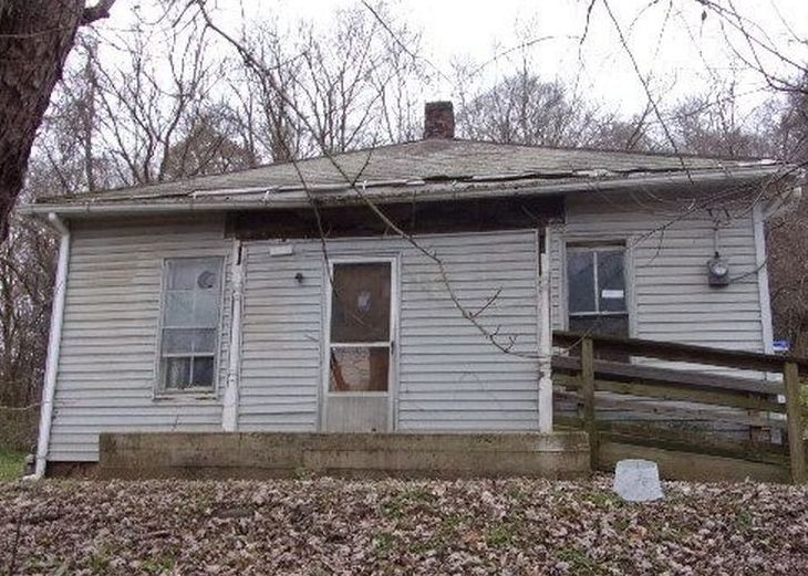 Locust St, Glouster, OH 45732, Foreclosure 13,900 2BD / 1BH