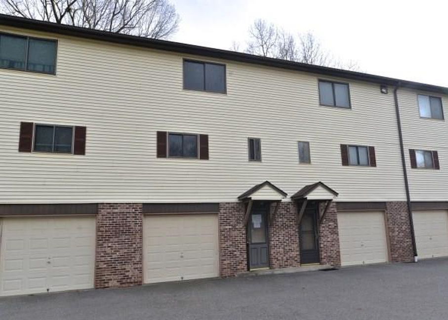 Thompson St Apt 10b, New Haven, CT 06513, Foreclosure 112,000 2BD
