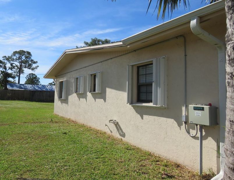 Se Belfast Ave, Port Saint Lucie, FL 34983, Foreclosure 159,900