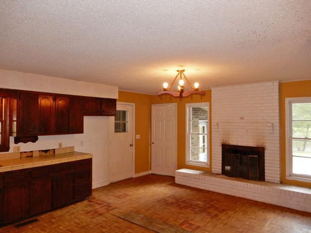 Dime Rd, Haleyville, AL 35565, Foreclosure 59,900 2BD / 2BH