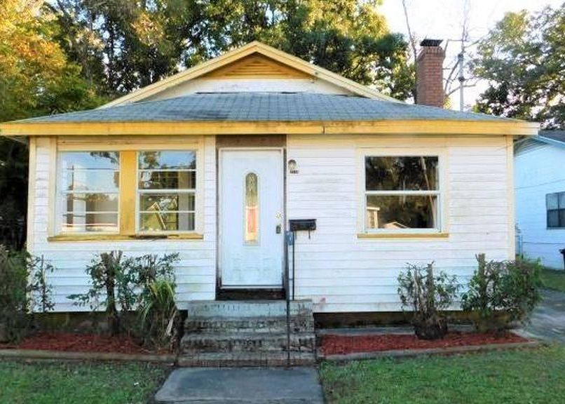 W 15th St, Jacksonville, FL 32209, Foreclosure Call 3BD / 1BH