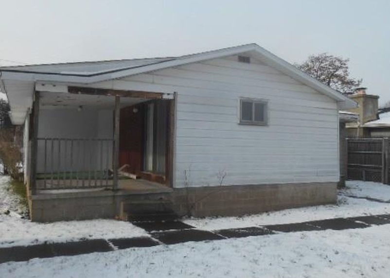 Amherst Rd, Erie, PA 16506, Foreclosure 124,000 3BD / 2BH