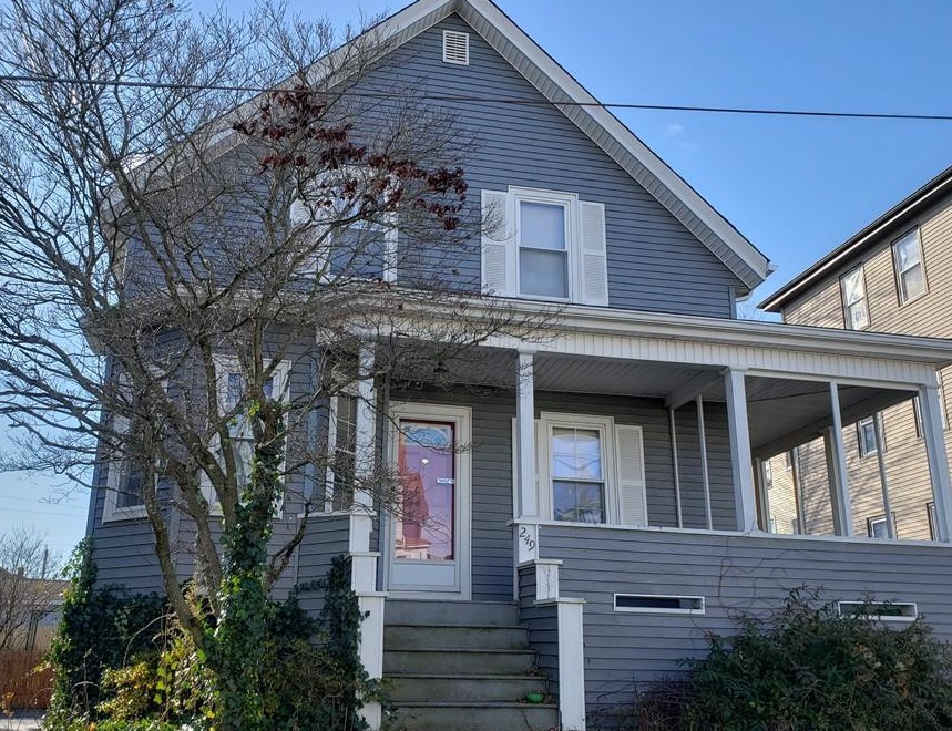 Barnes St, Fall River, MA 02723, Foreclosure 269,000 3BD / 2BH