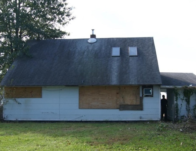 Red Maple Ln, Levittown, PA 19055, Foreclosure 109,900 4BD / 2BH