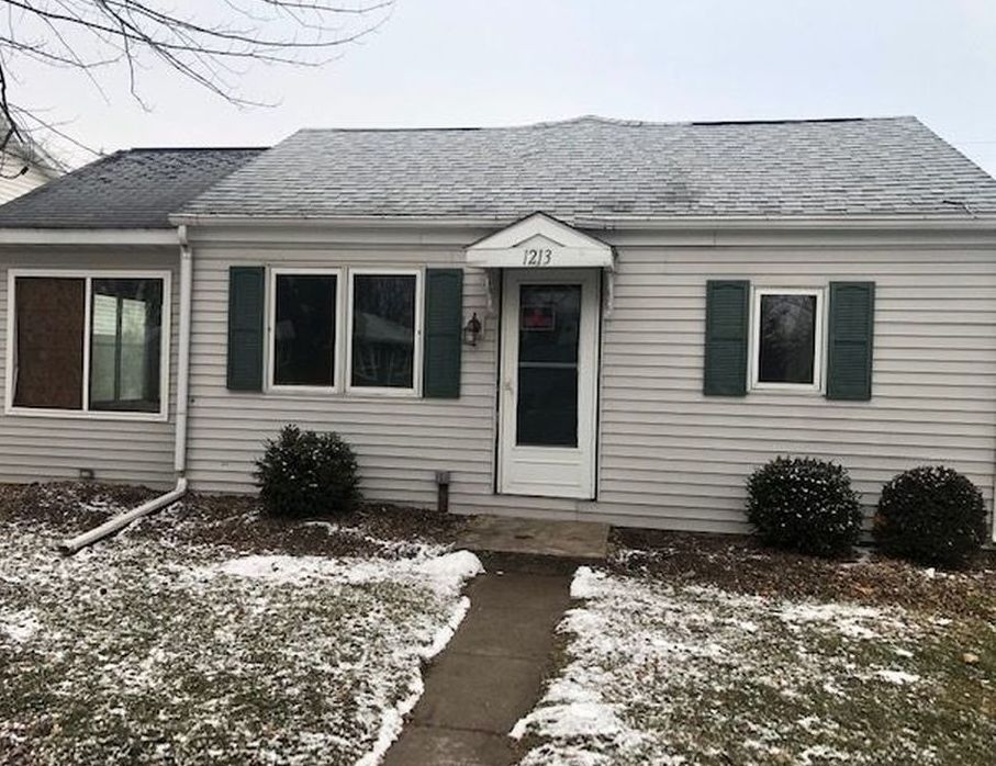 16th Ave, Fulton, IL 61252, Foreclosure 44,900 2BD / 2BH