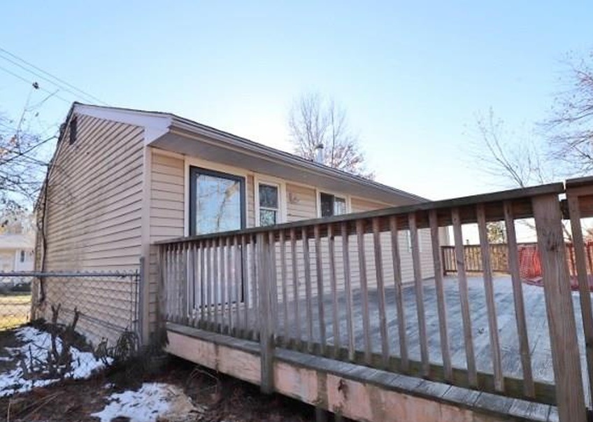 Osborn Rd, Naugatuck, CT 06770, Foreclosure 136,000 3BD / 1BH