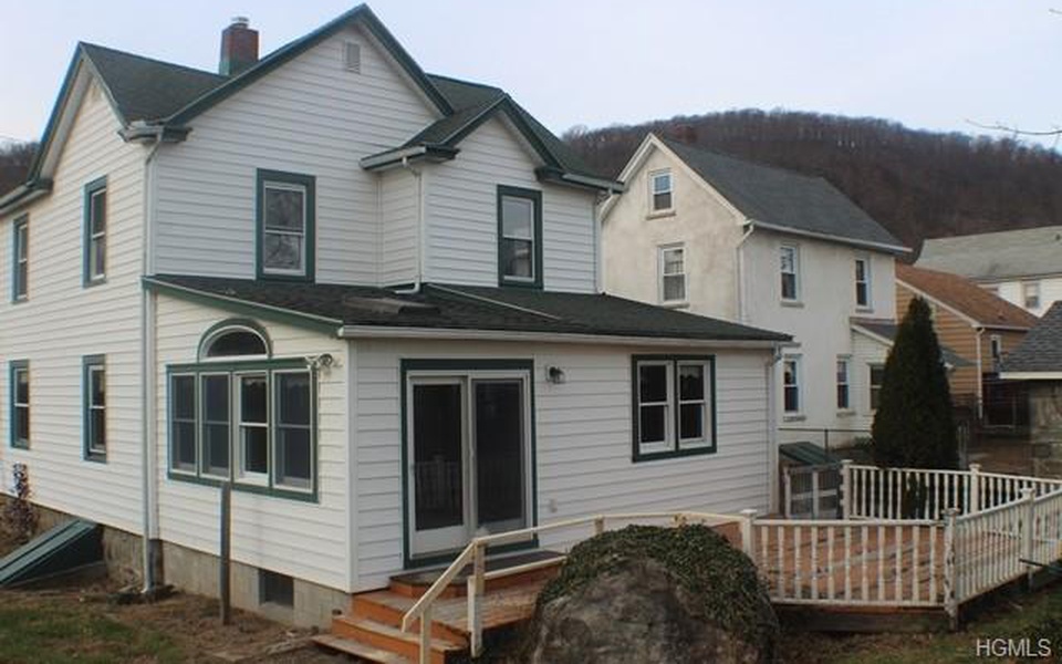 Lake St, Highland Falls, NY 10928, Foreclosure 268,941 3BD / 2BH